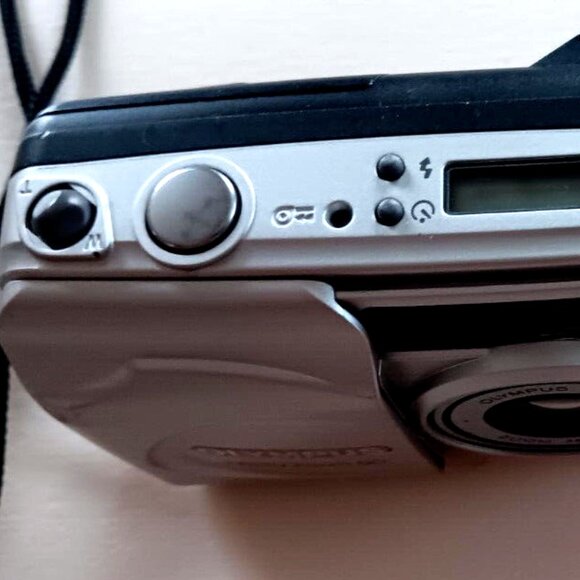 Olympus Infinity Zoom 80 35mm Point & Shoot Film Camera TESTED - Picture 6 of 11